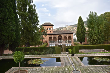 partal gardens and palace in alhambra