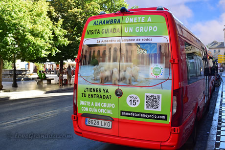 alhambra bus in plaza nueva