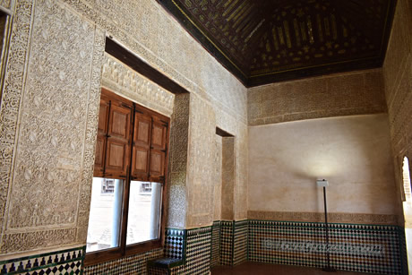 golden room in alhambra