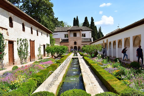 generalife courtyard