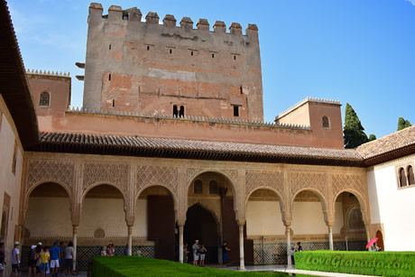 the arches at the entrance to the arrayanes patio of the alhambra