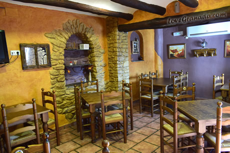 wooden interior in castaño restaurant