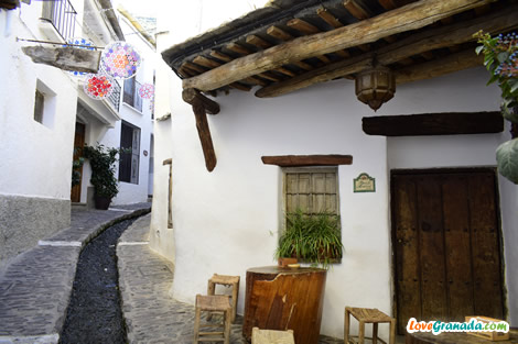 terrace in a pampaneira restaurant in the alpujarra