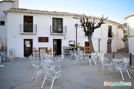 plaza 6 restaurant in bubion