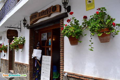 one of the restaurants where you can eat in soportujar