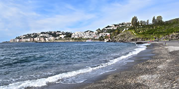 beautiful beaches in almunecar