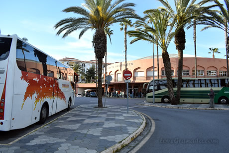 buses stopped at the station to go from almunecar a granada