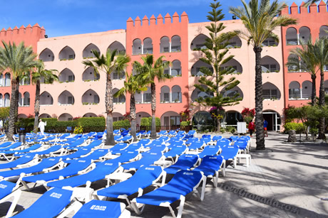 exterior withbeach beds in almunecar playa hotel