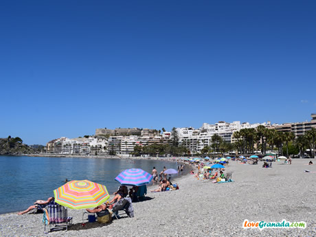puerta del mar gravel and umbrelas