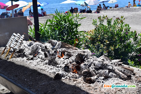 fire to make sardines on cabria beach