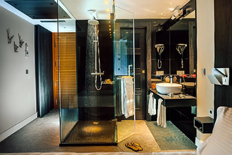 modern beautiful bathroom hotel peña parda bay