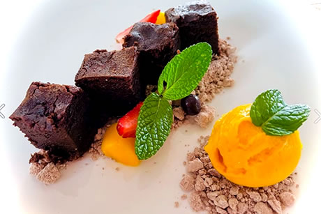 chocolate desert in the restaurant mar dela