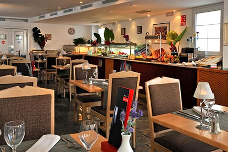 rich restaurant in hotel tryp de los fenicios