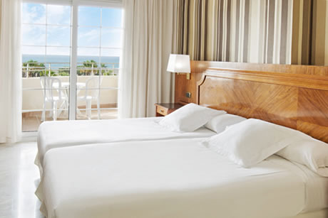 luxury room in four star hotel elba motril