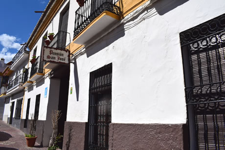 beautiful entrance with arch in hostel san jose in salobreña granada