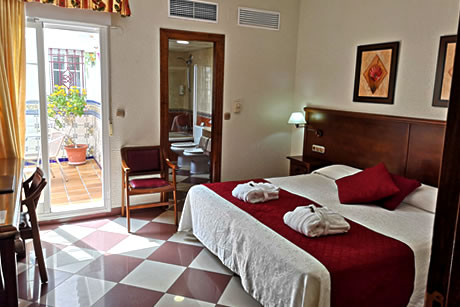 suite in hotel avenida tropical in salobreña
