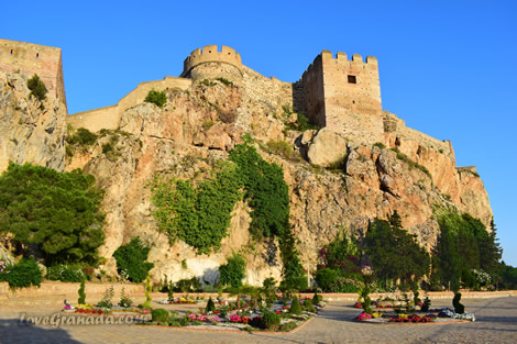 view of the castle one of the places to see in salobreña