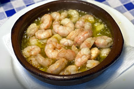 prawns pil pil inthe restaurant molino in granada