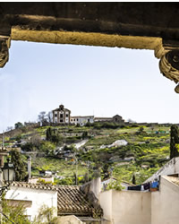 gardens and fountains in the alhambra