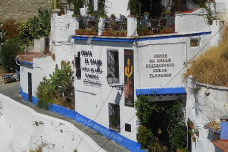 exterior of restaurant with flamenco show in granada