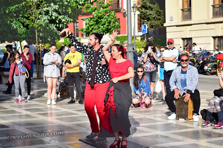 flamencomusic and dance in plaza nueva