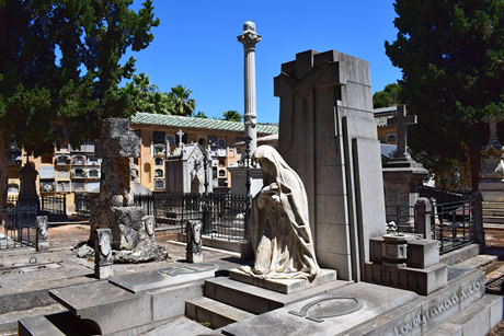 cemetery virgen on the grave
