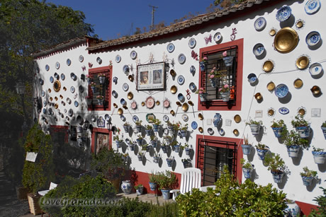 house decorated with places in the sacromonte