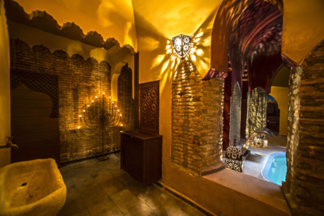 semi dark arab baths in granada with pool