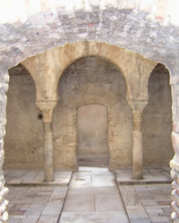 banuelo arab bath arquitecture and interior