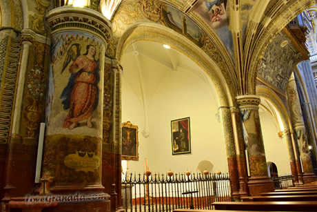 chapels in the church of san jeronimo of granada