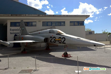 airplane at the museum entrance