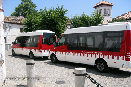 albaicin buses in mirador de san nicolas