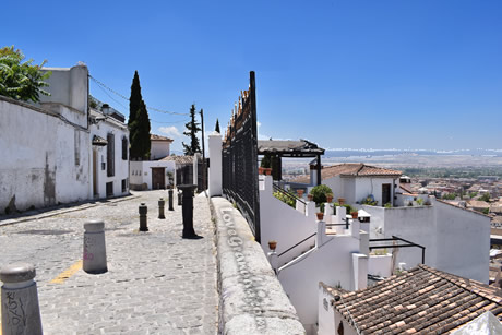 la lona viewpoint in the albaicin