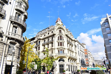 buildings around isabel catolica square