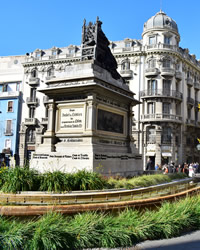 monument to columbus and isabel catolica