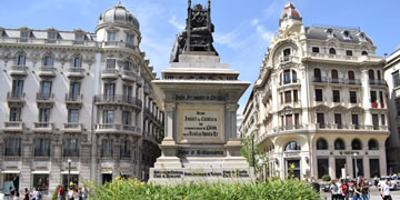 isabel la catolica square in granada