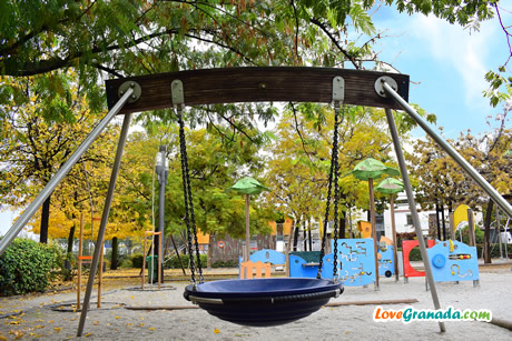 plate type swing