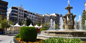 puerta real in granada