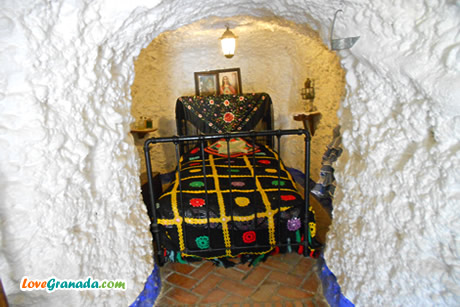 sacromonte museum bedroom