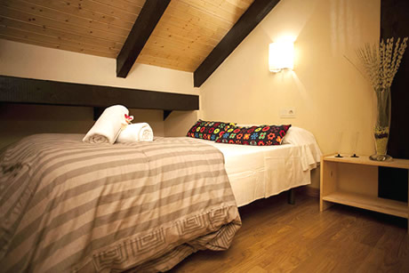 cosy double bedroom in apartments boabdil