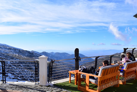 restaurants with view to sierra