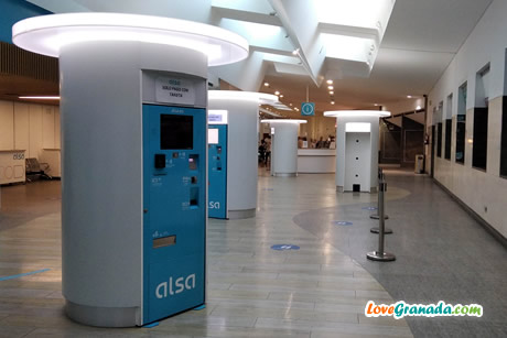 granada bus station ticket vending machines