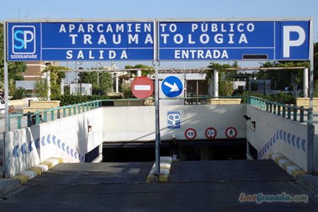 entrance and exit of the traumatology parking